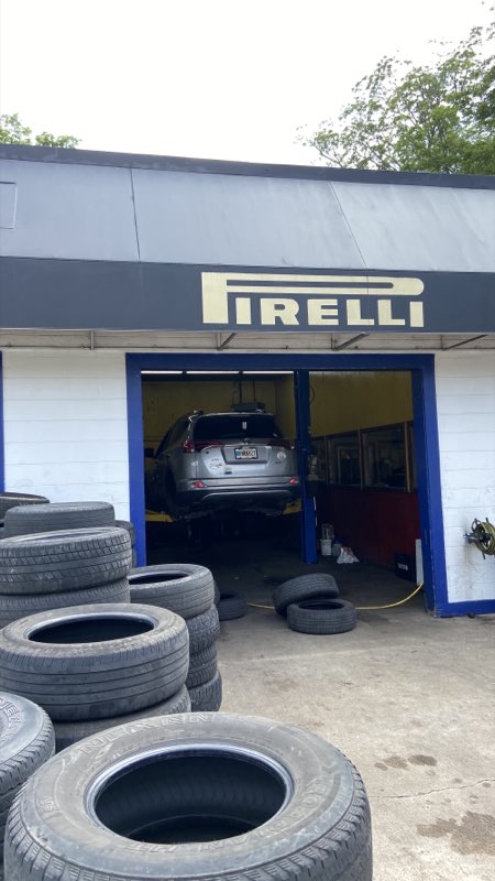 Bert Brooks Tire service bay