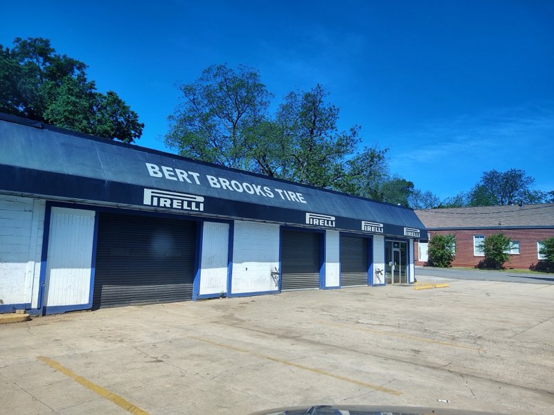 Bert Brooks Tire storefront